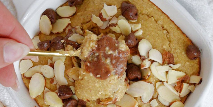 Baked Oats With A Chocolate Peanut Butter Center - Purely Inspired